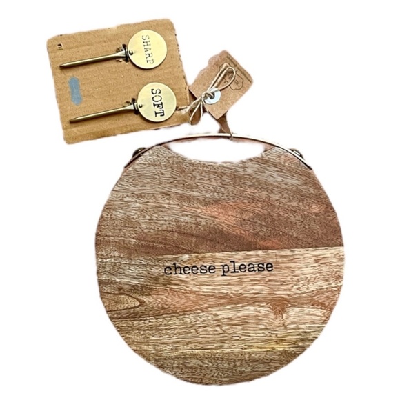 MUD PIE "Cheese Please" Round Wooden Cheese Board w/ 2 Metal Picks 7" Dia NWT - Picture 2 of 6
